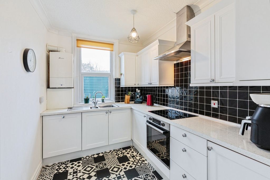 Additional image 6 of 3 bed terraced house for saleHolmefield Road, Lytham St. Annes, Lancashire FY8