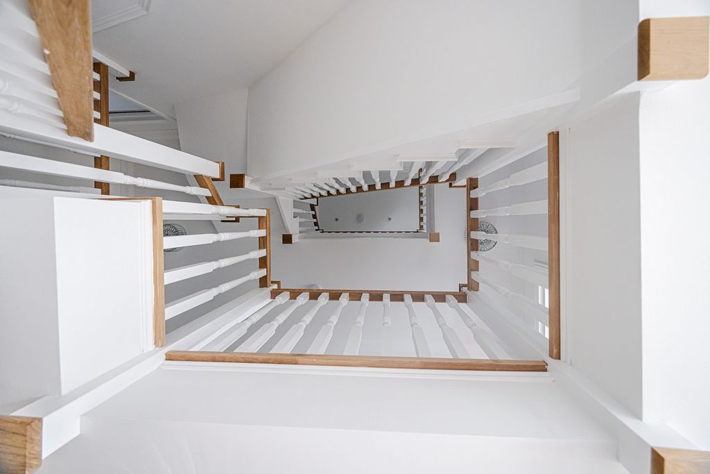 Additional image 25 of 5 bed detached house for saleNashlea Farm, Poors Lane North, Benfleet SS7