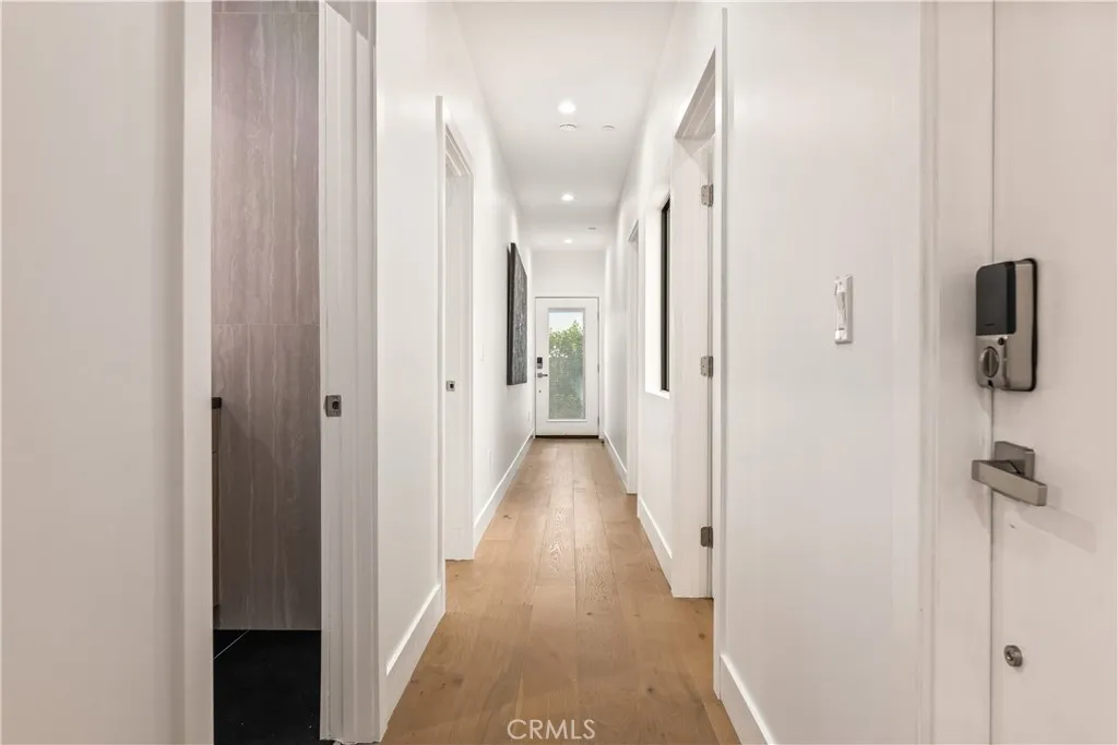 Additional image 34 of 1170 S Lucerne Blvd, Los Angeles, CA 90019