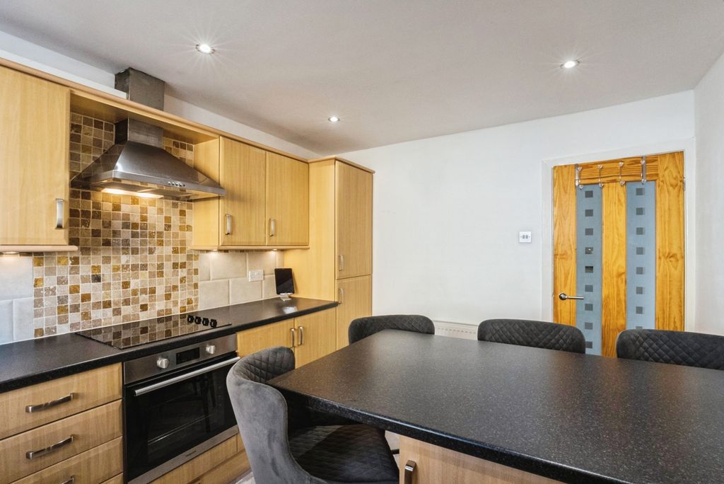 Additional image 6 of 2 bed flat for saleNorth Promenade, Lancashire FY8