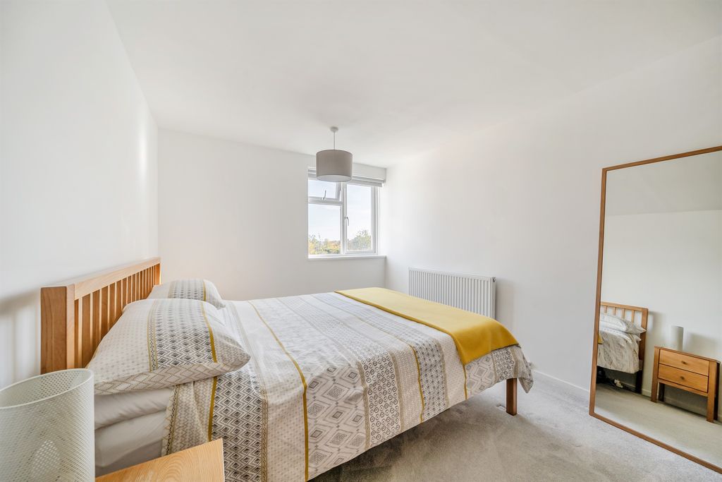 Additional image 9 of 1 bed flat for saleHilltop Road, Berkhamsted HP4