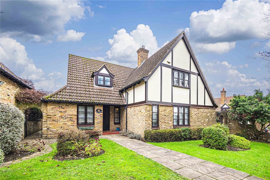 Additional image 23 of 4 bed detached house for saleCastle Gateway, Berkhamsted, Hertfordshire HP4
