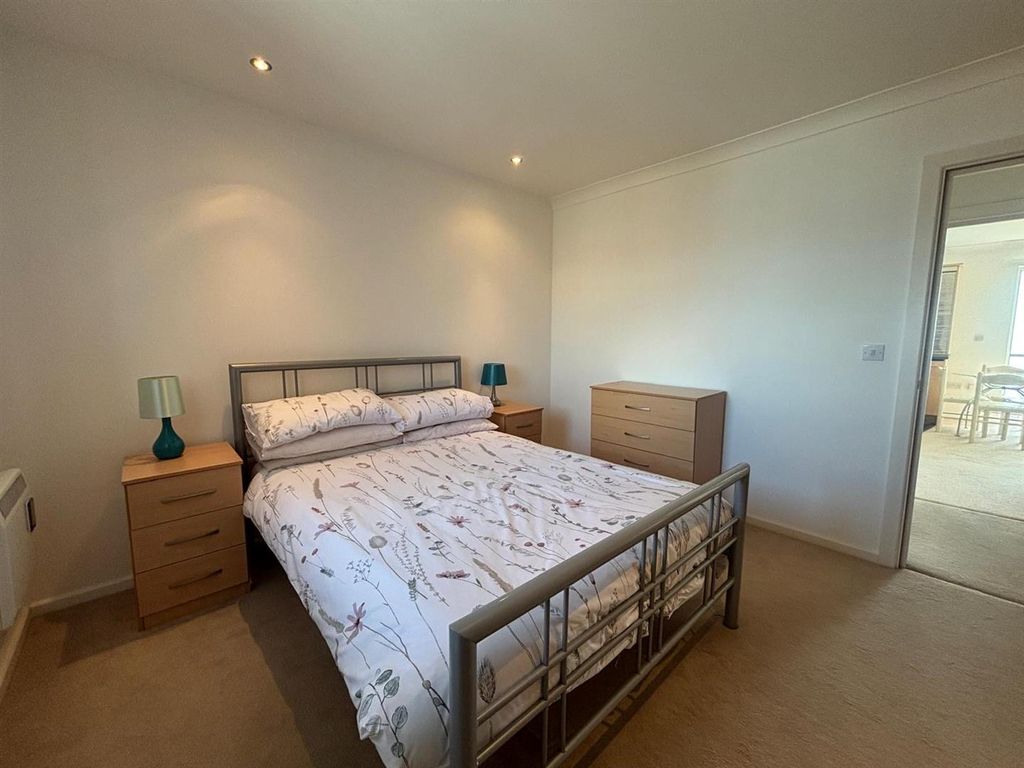 Additional image 11 of 2 bed flat for salePentre Doc Y Gogledd, Llanelli SA15