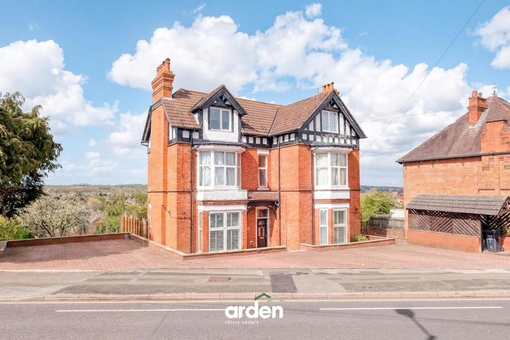Bromsgrove Road, Redditch, B97