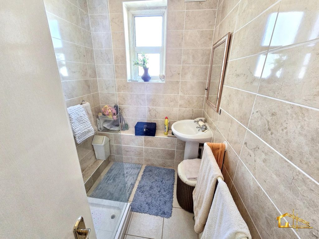 Additional image 6 of 2 bed flat for saleMotcombe Court, Bedford Avenue, Bexhill-On-Sea TN40