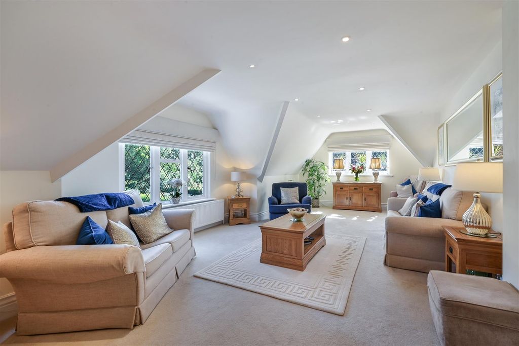Additional image 3 of 2 bed flat for saleHolly Hill Park, Banstead SM7