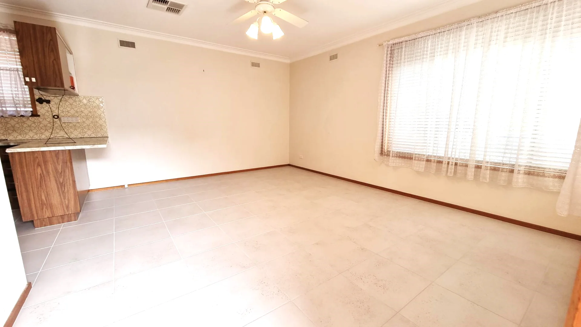 Additional image 2 of 2/61 Greaves Street South, Werribee VIC 3030