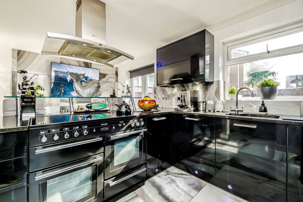Additional image 4 of 3 bed detached house for saleTarragon Way, Pontprennau, Cardiff CF23