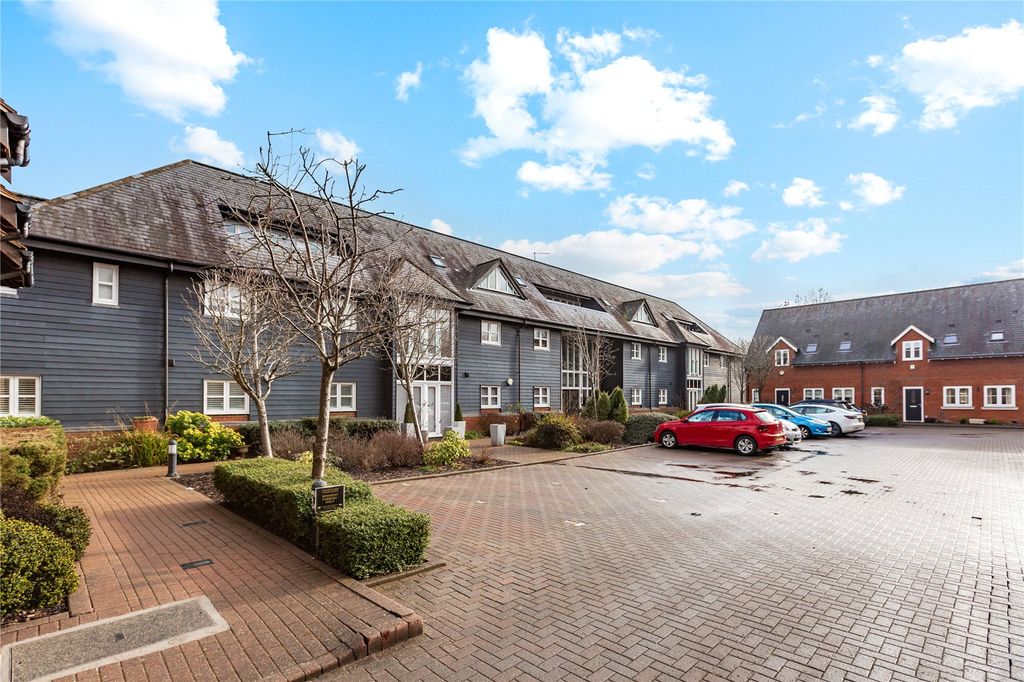 Additional image 17 of 2 bed flat for saleCornsland Close, Upminster RM14