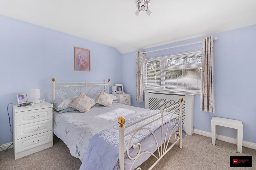 Additional image 25 of 5 bed detached house for saleLee Chapel Lane, Basildon SS16