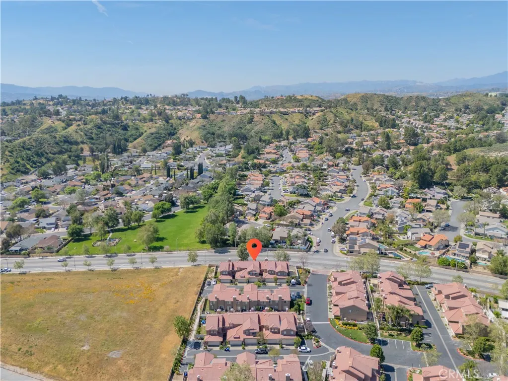 Additional image 90 of 28102 Bobwhite Cir Unit 3, Saugus, CA 91350