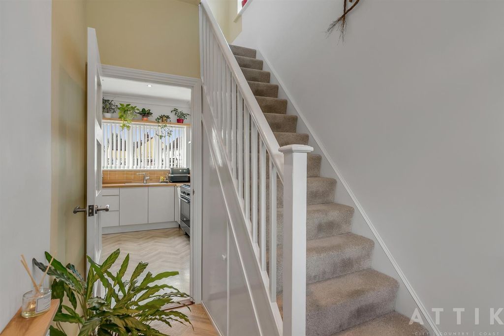 Additional image 11 of 4 bed semi-detached house for saleUpper Avenue, Halesworth IP19
