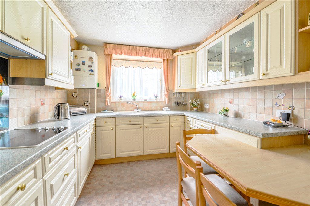 Additional image 5 of 2 bed flat for salePark Road, Bingley, West Yorkshire BD16