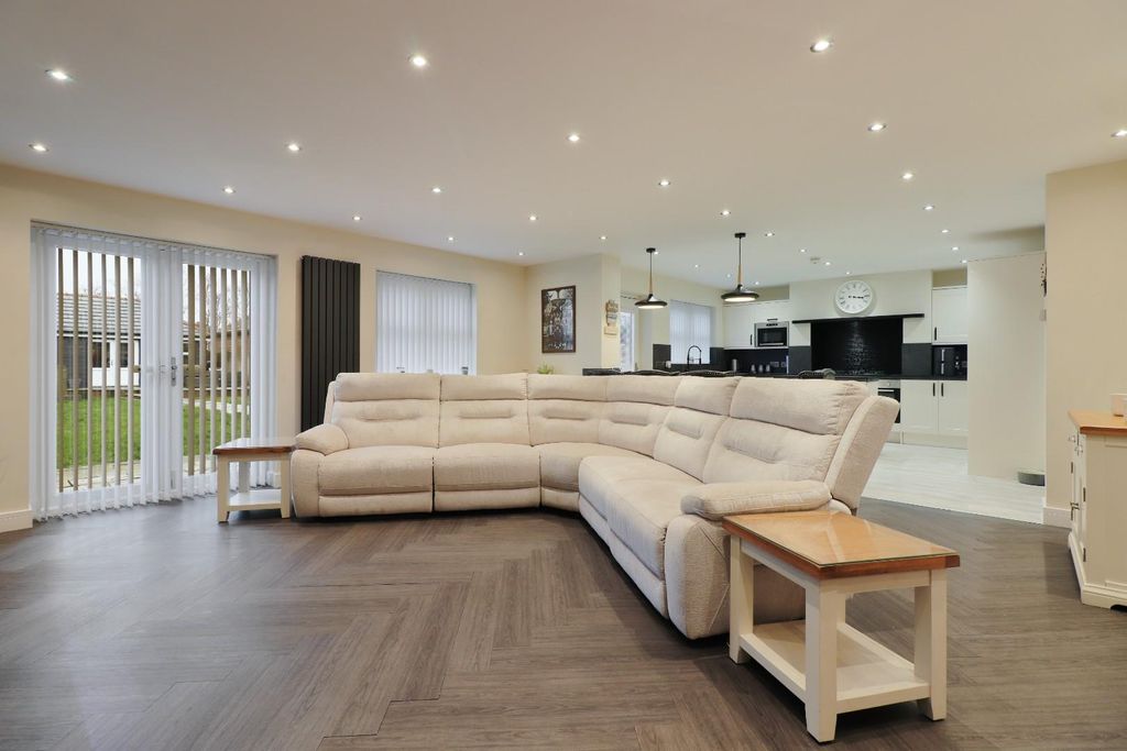 Additional image 7 of 5 bed detached house for saleMistyfield House, Church Hill, Royston, Barnsley S71