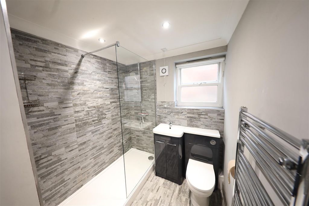 Additional image 7 of 2 bed flat for saleFish Street, Hull HU1