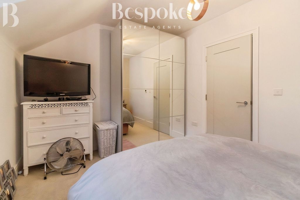 Additional image 17 of 4 bed terraced house for saleSunapee Road, Reading RG2