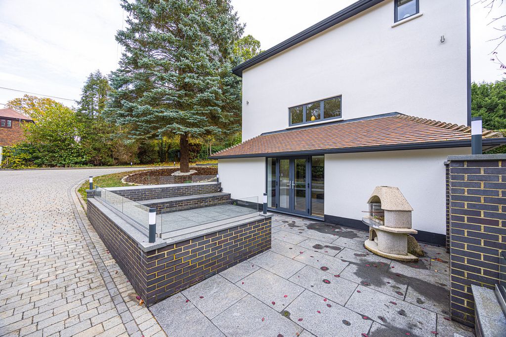 Additional image 13 of 5 bed detached house for saleBowers Road, Benfleet SS7