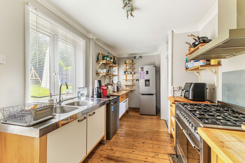 Additional image 6 of 4 bed detached house for saleBasingstoke Road, Alton GU34