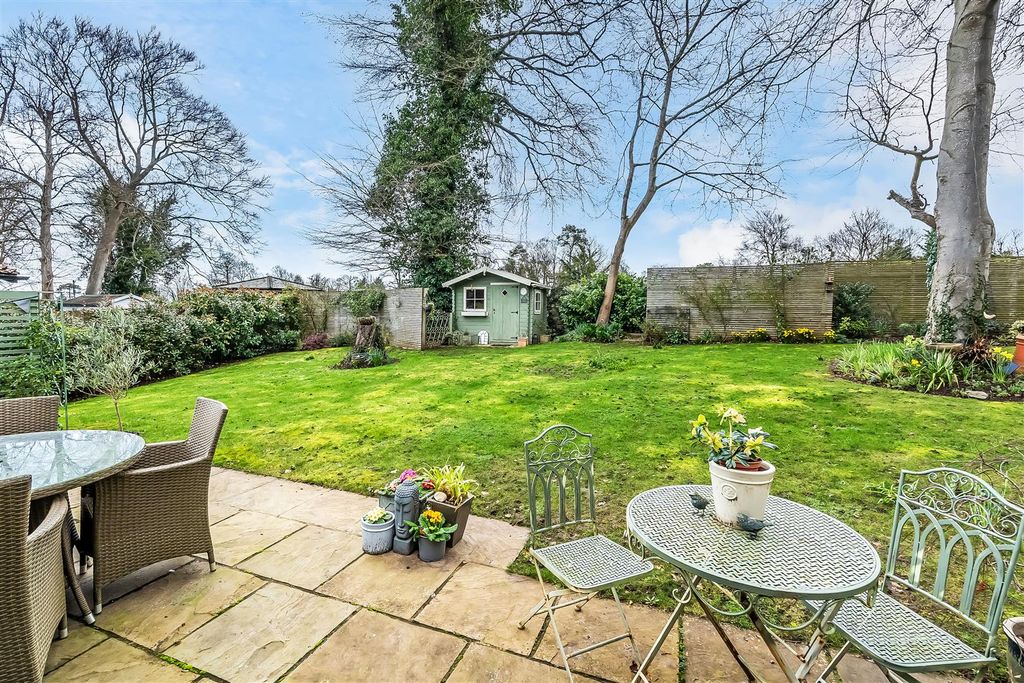 Additional image 25 of 3 bed detached bungalow for saleRoebuck Close, Ashtead KT21