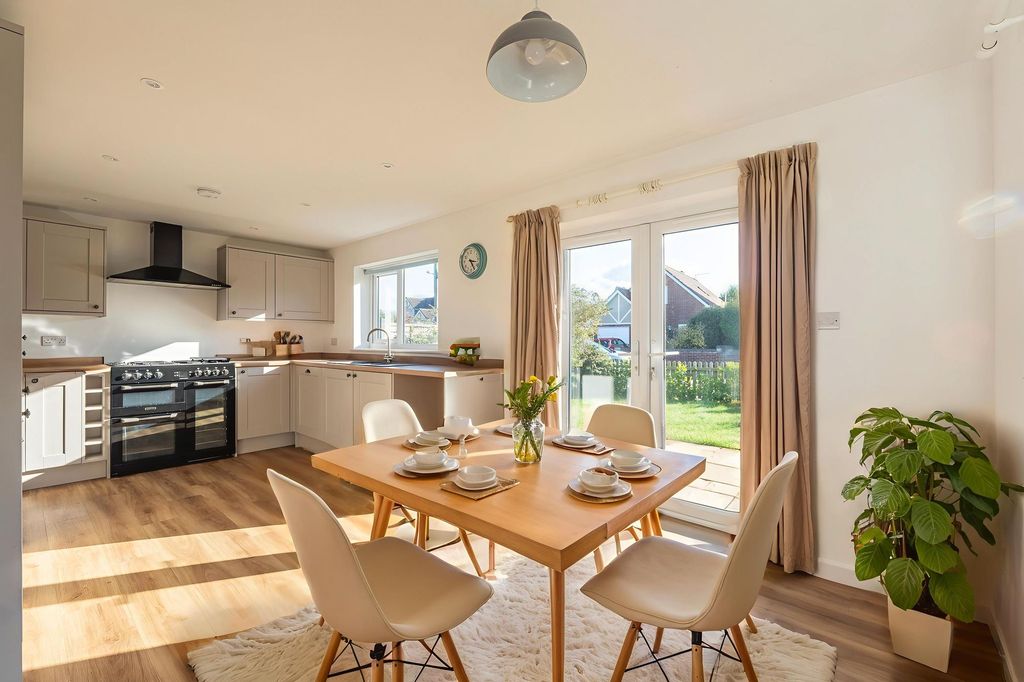 4 bed terraced bungalow for saleRingsfield Road, Beccles NR34