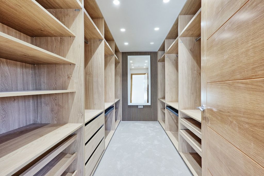 Additional image 20 of 6 bed detached house for saleCurtis Road, Emerson Park RM11