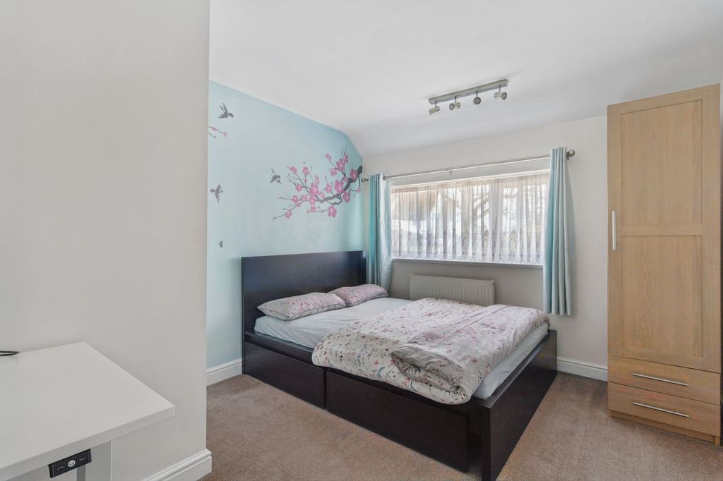 Additional image 13 of 3 bed terraced house for saleChilwell Gardens, Watford WD19