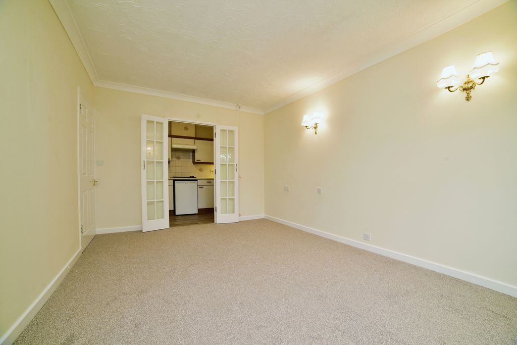 Additional image 8 of 2 bed flat for saleHaldenby Court, Swanland HU14