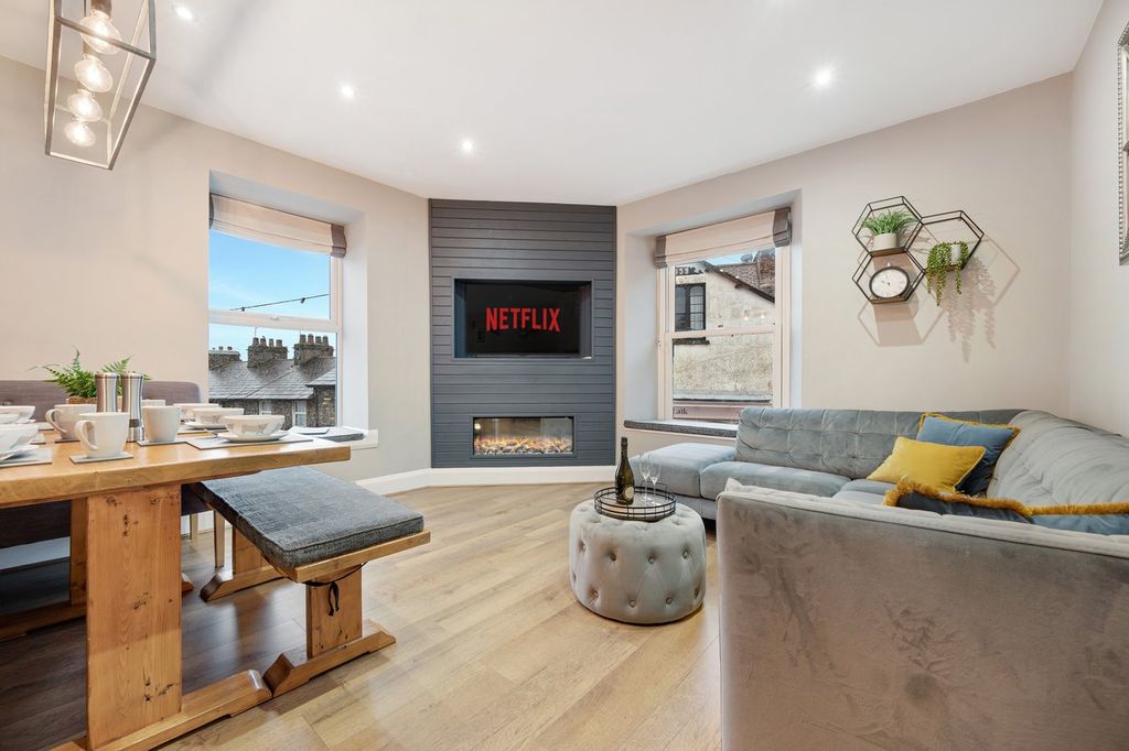 3 bed flat for saleCross Street, Windermere LA23