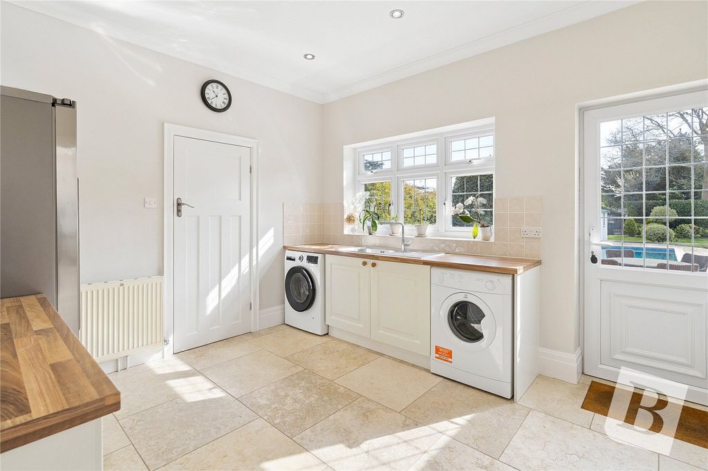 Additional image 14 of 6 bed detached house for saleElm Grove, Emerson Park RM11