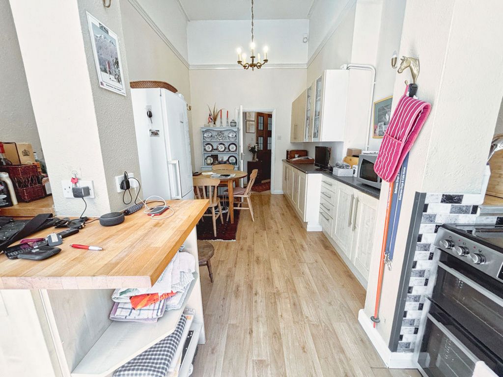 Additional image 6 of 2 bed flat for salePixham Lane, Dorking RH4