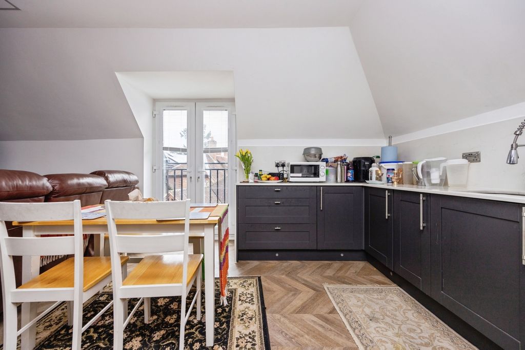 Additional image 13 of 2 bed maisonette for saleEggars Hill, Aldershot, Hampshire GU11