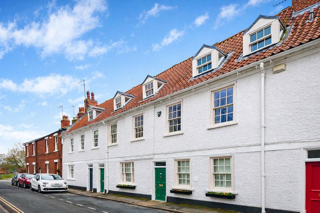 Additional image 3 of 4 bed town house for saleSt. John Street, Beverley HU17