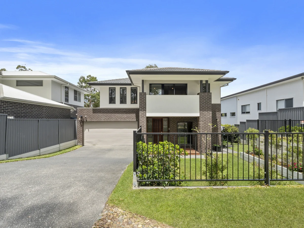 9 Scarlet Place, Mackenzie QLD 4156