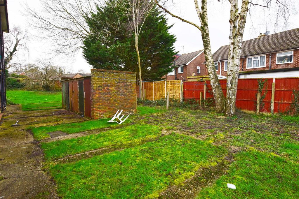 Additional image 9 of 2 bed flat for saleHuckleberry Close, Chatham ME5