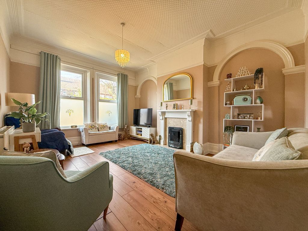 Additional image 2 of 2 bed flat for saleBorough Road, Tranmere, Wirral CH42