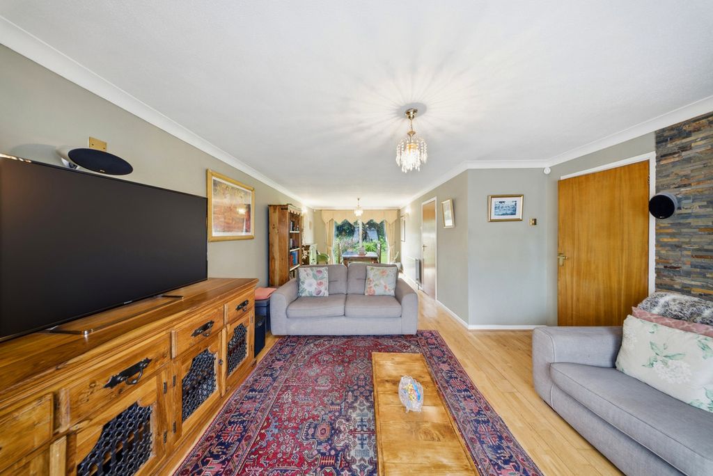 Additional image 2 of 4 bed link detached house for saleCarpenders Avenue, Watford WD19