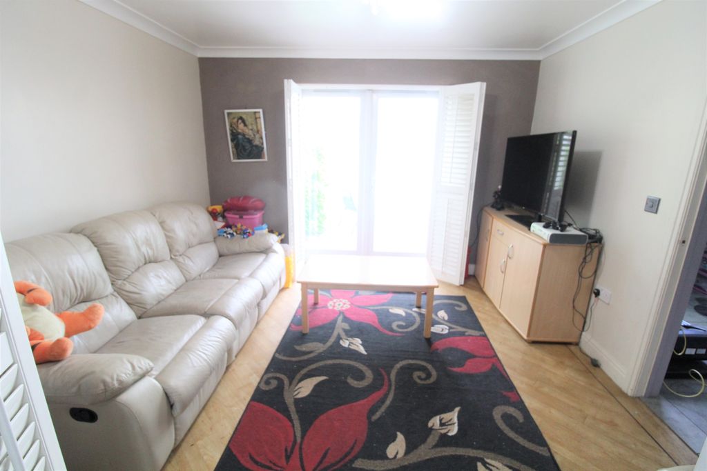 Additional image 8 of 6 bed detached house for saleKentmere Drive, Lakeside, Doncaster DN4