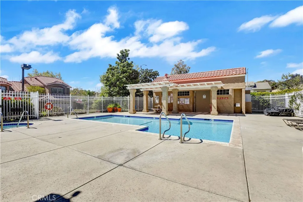Additional image 100 of 28102 Bobwhite Cir Unit 3, Saugus, CA 91350