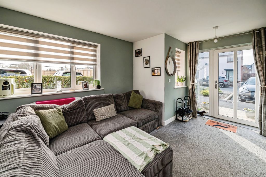 Additional image 10 of 2 bed flat for saleKempster Way, Weston Turville, Aylesbury HP22