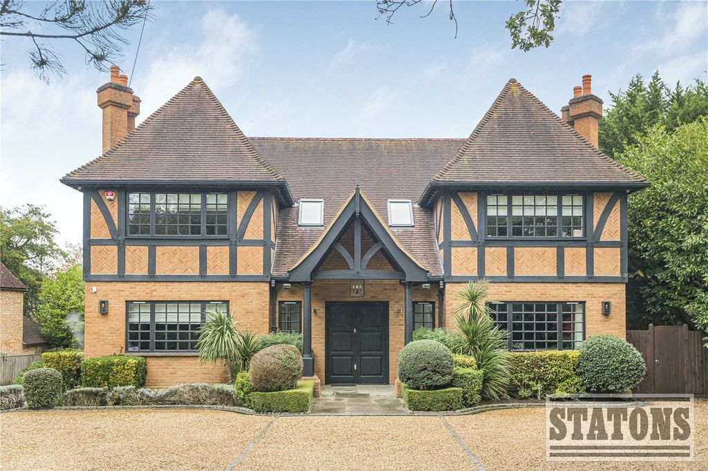 6 bed detached house for saleBarnet Road, Arkley EN5