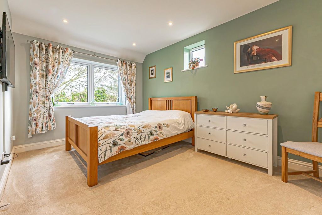 Additional image 22 of 5 bed detached house for saleBarnett Way, Bierton, Aylesbury HP22