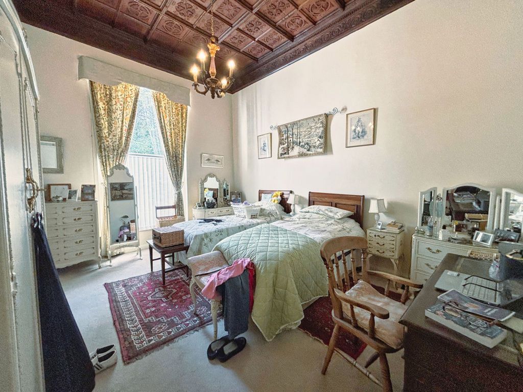 Additional image 8 of 2 bed flat for salePixham Lane, Dorking RH4