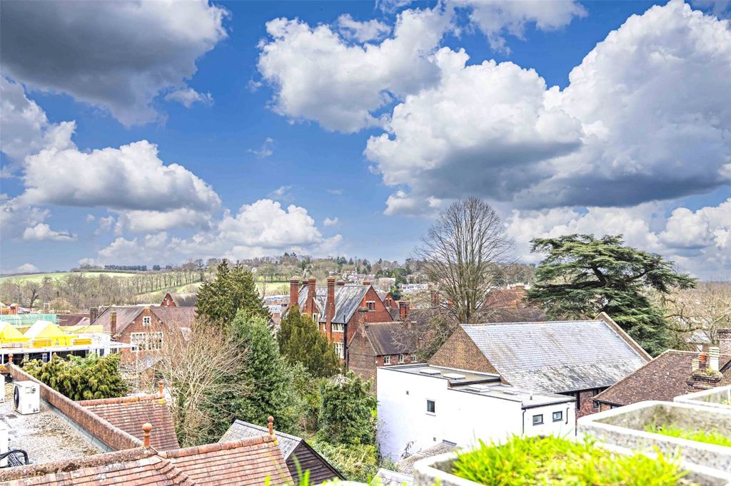 Additional image 14 of 2 bed flat for saleHigh Street, Berkhamsted, Hertfordshire HP4