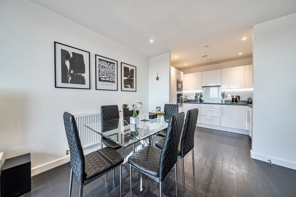 Additional image 8 of 2 bed flat for saleRegal Walk, Bexleyheath DA6