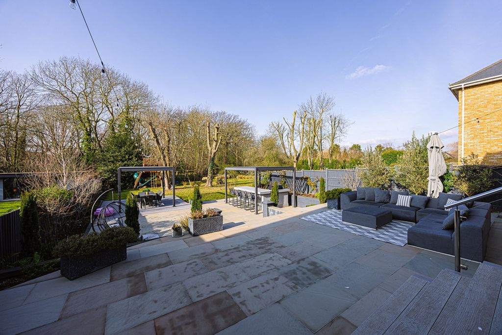 Additional image 32 of 5 bed detached house for saleRayleigh Road, Benfleet SS7