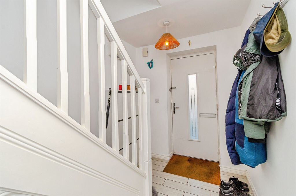 Additional image 2 of 3 bed terraced house for saleKynance Grove, Wolverhampton WV14
