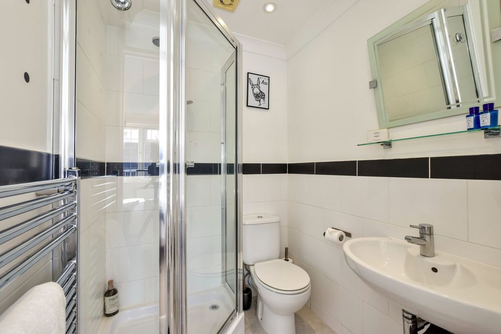 Additional image 13 of 4 bed semi-detached house for salePopes Road, Abbots Langley WD5