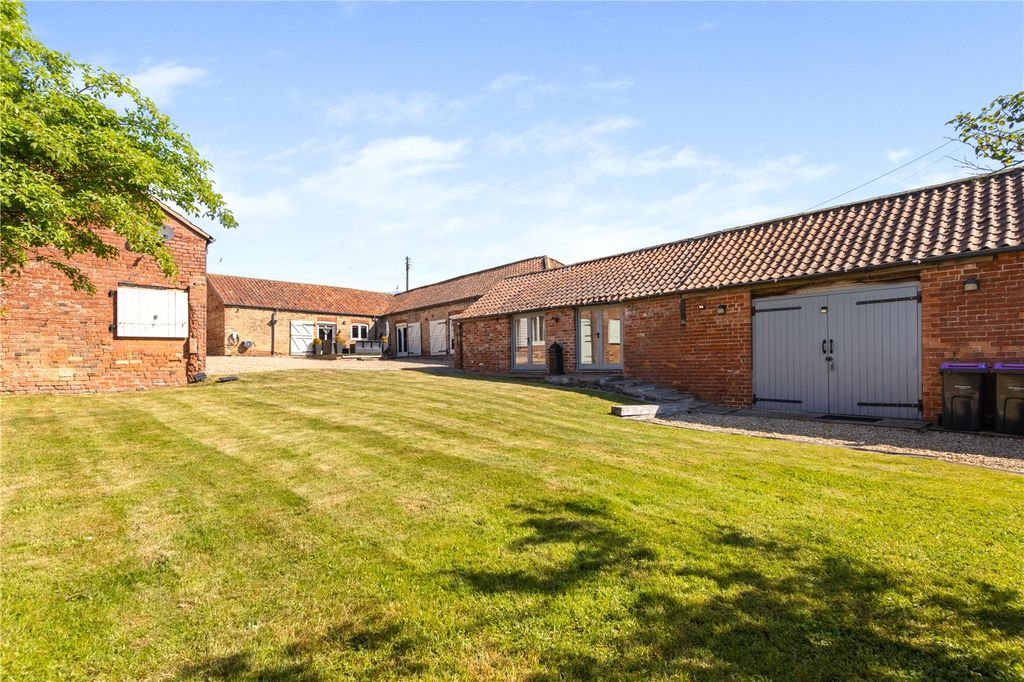 Additional image 40 of 5 bed bungalow for saleLincoln Road, Welton Le Wold, Louth, Lincolnshire LN11