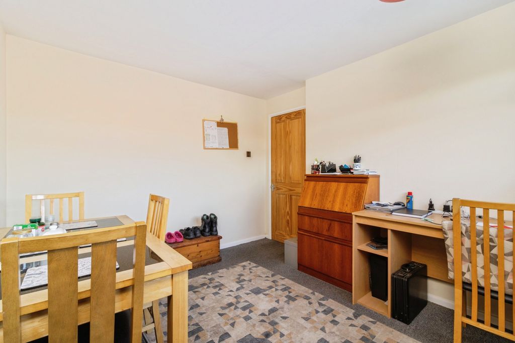 Additional image 10 of 2 bed flat for saleAlexandra Road, Bridport DT6
