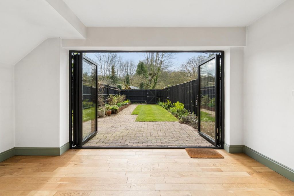 Additional image 8 of 3 bed terraced house for saleHigh Street, Old Amersham, Buckinghamshire HP7